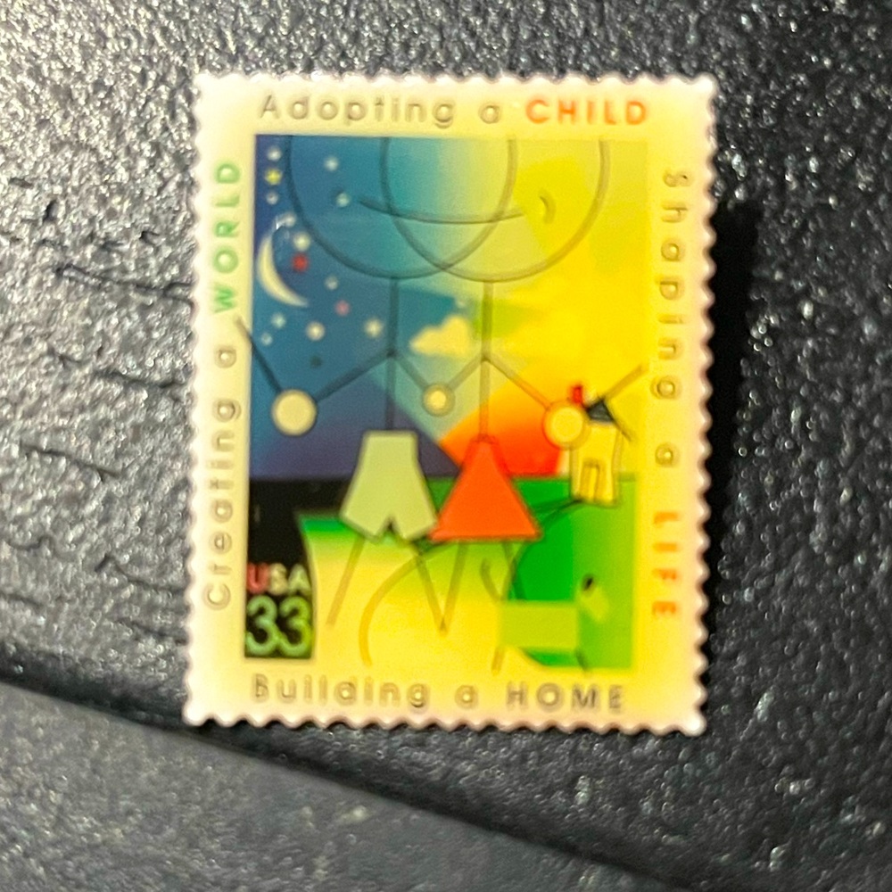 👧👒🧢VTG Adopt A Child Hat Lapel Pin USPS 1999 Shaping Life Postage